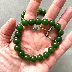 Elegant Green Crystal Beaded Bracelet